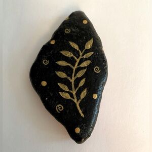 Hand painted leaf tile